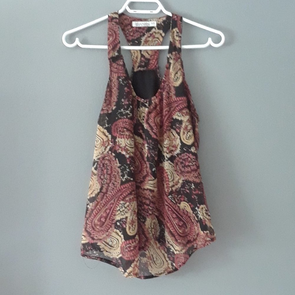 FLASH SALE 10/$20  Racer back flow Tank sz SM